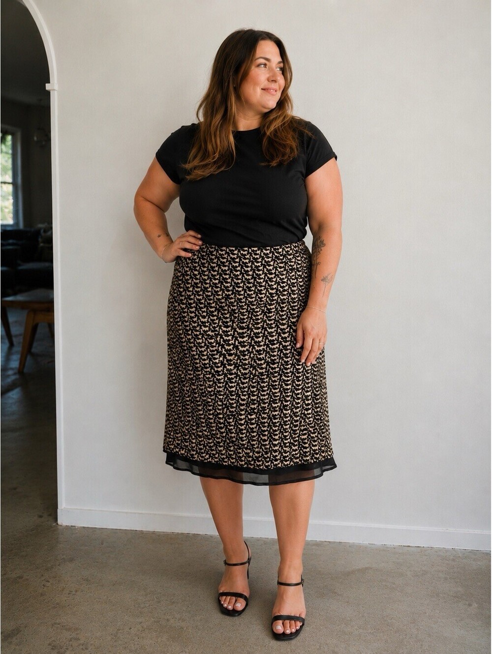 Cynthia Howie Maggy Boutique Women’s 14 100% Silk Micro Dog Printed Midi Skirt